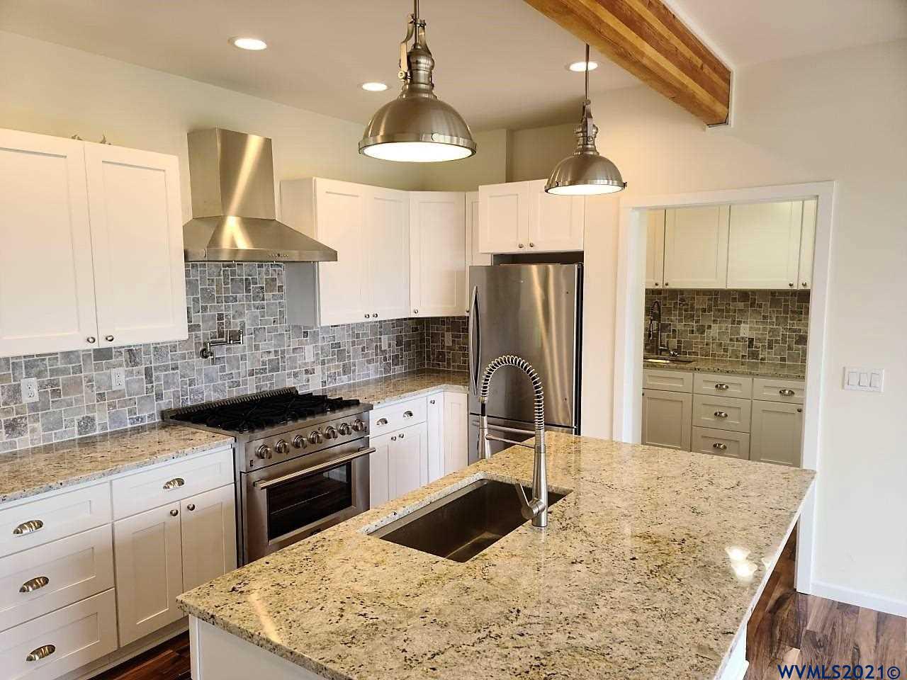 28111 Ridgeway Road Sweet Home, OR 97386 - Photo 6 of 42 Gallery Image 6