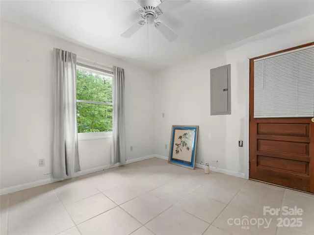 a picture of a wall with a white wall