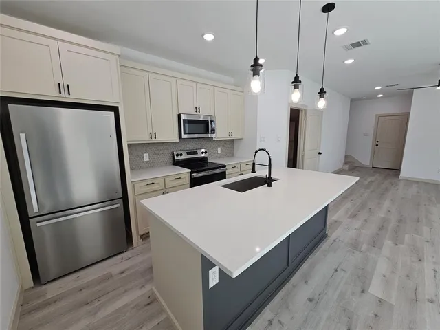 $2,550 | 1317 Fletcher Street, Unit 1319, Dallas, TX 75223