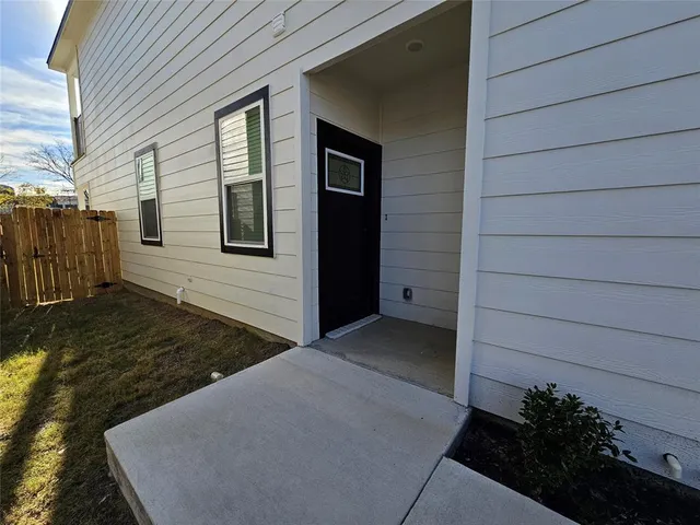 $2,550 | 1317 Fletcher Street, Unit 1319, Dallas, TX 75223