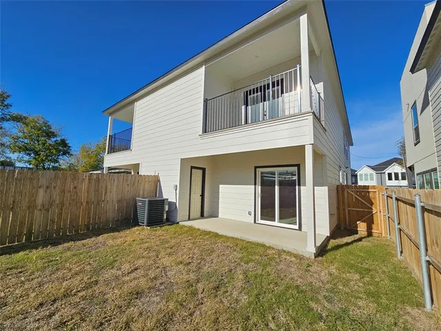 $2,550 | 1317 Fletcher Street, Unit 1319, Dallas, TX 75223