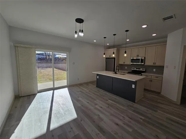 $2,550 | 1317 Fletcher Street, Unit 1319, Dallas, TX 75223