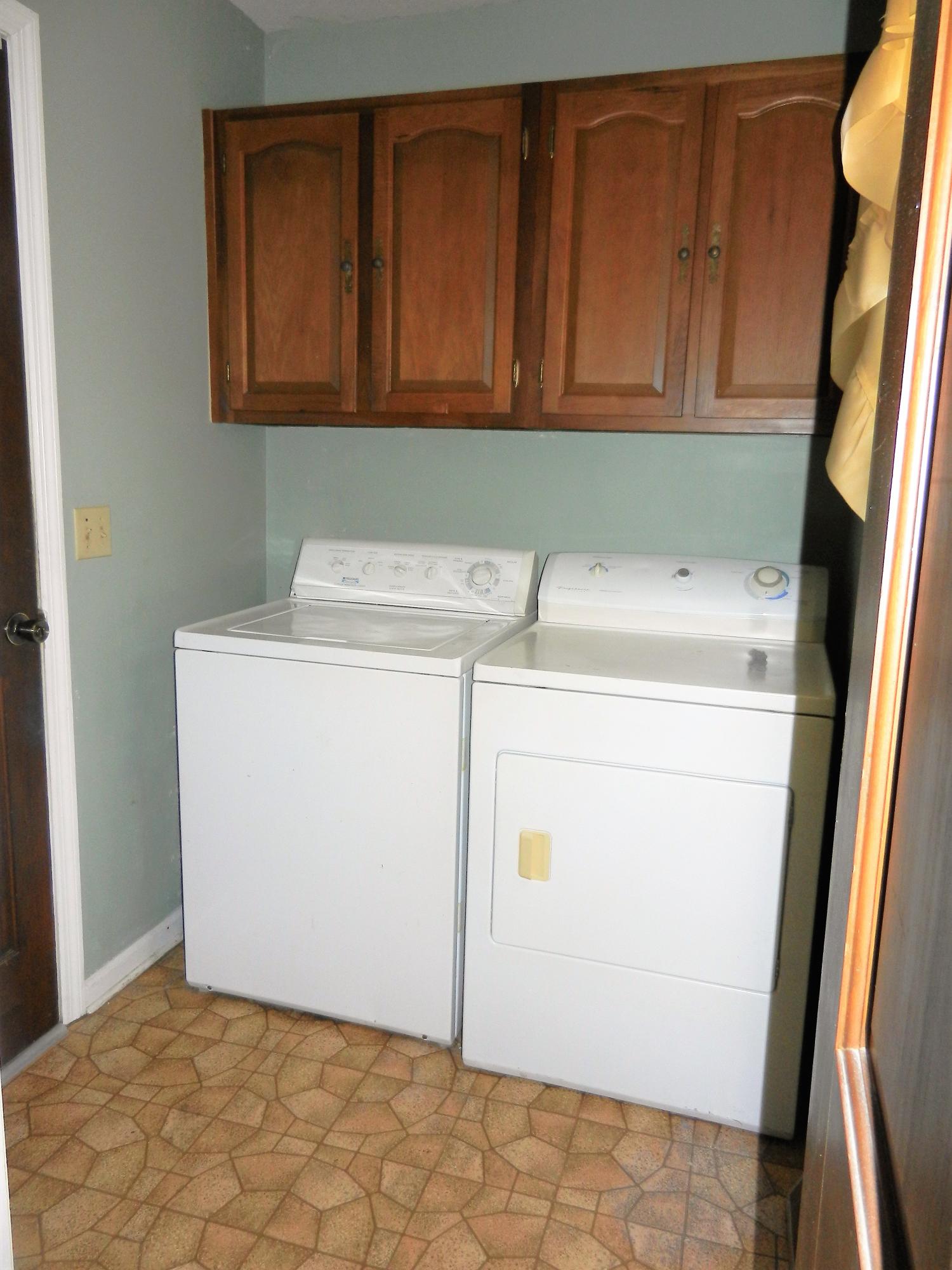 8194 Wainwright Road North Charleston, SC 29406 - Photo 9 of 20 029