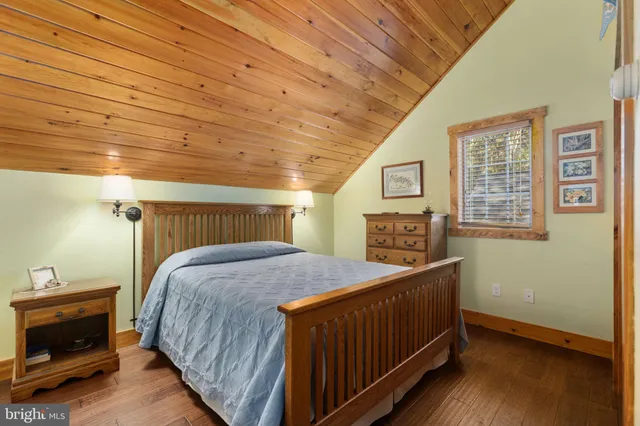 a close view of sink