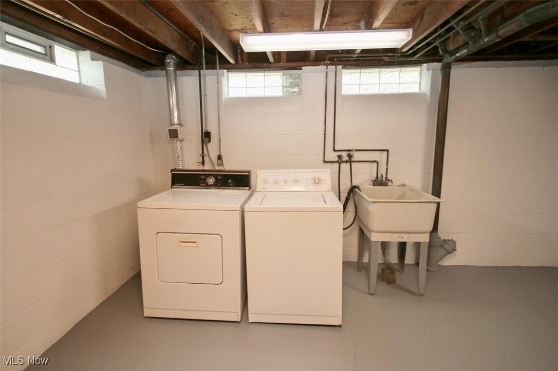 7958 Bellflower Road Mentor, OH 44060 - Photo 29 of 34 Washroom featuring washing machine and dryer