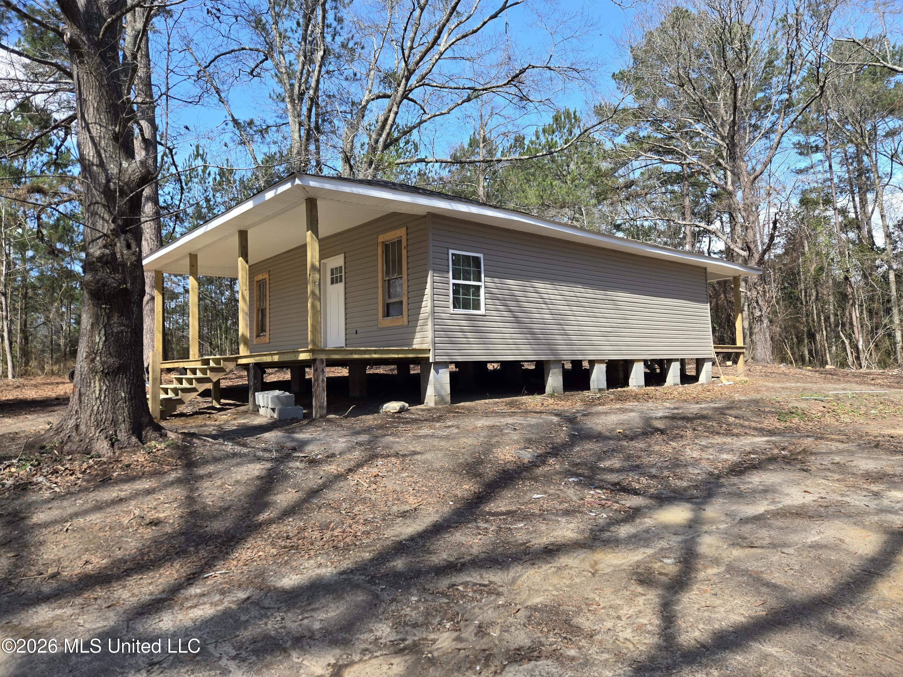 34 Leo Eaves Road Picayune, MS 39466 - Photo 2 of 19 Front Right View