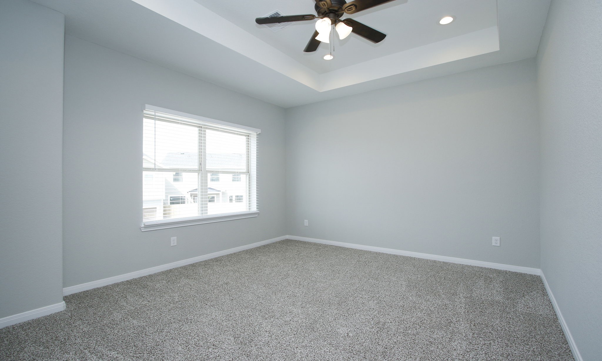 14010 Longstreet Road, Unit 4 Willis, TX 77318 - Photo 21 of 42 an empty room with a window