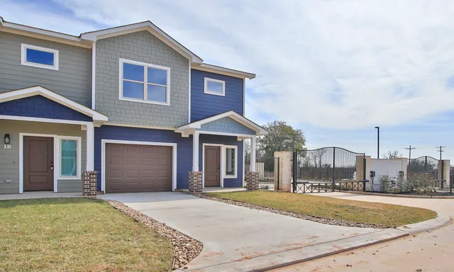 $790,000 | 14010 Longstreet Road, Unit 4, Willis, TX 77318