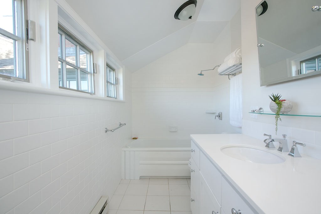575 Tuckerman Avenue, Unit 7 Middletown, RI 02842 - Photo 36 of 50