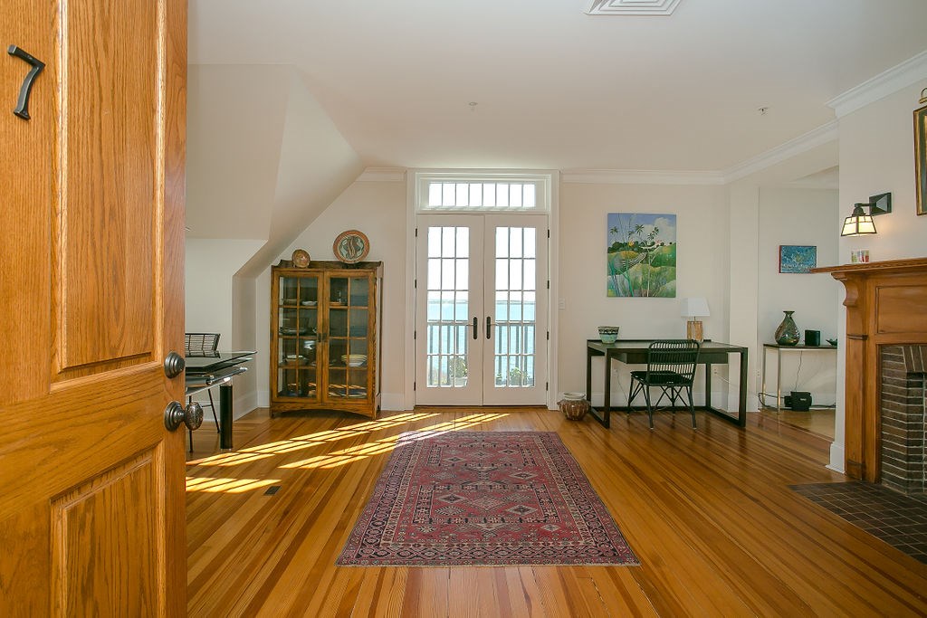 575 Tuckerman Avenue, Unit 7 Middletown, RI 02842 - Photo 8 of 50