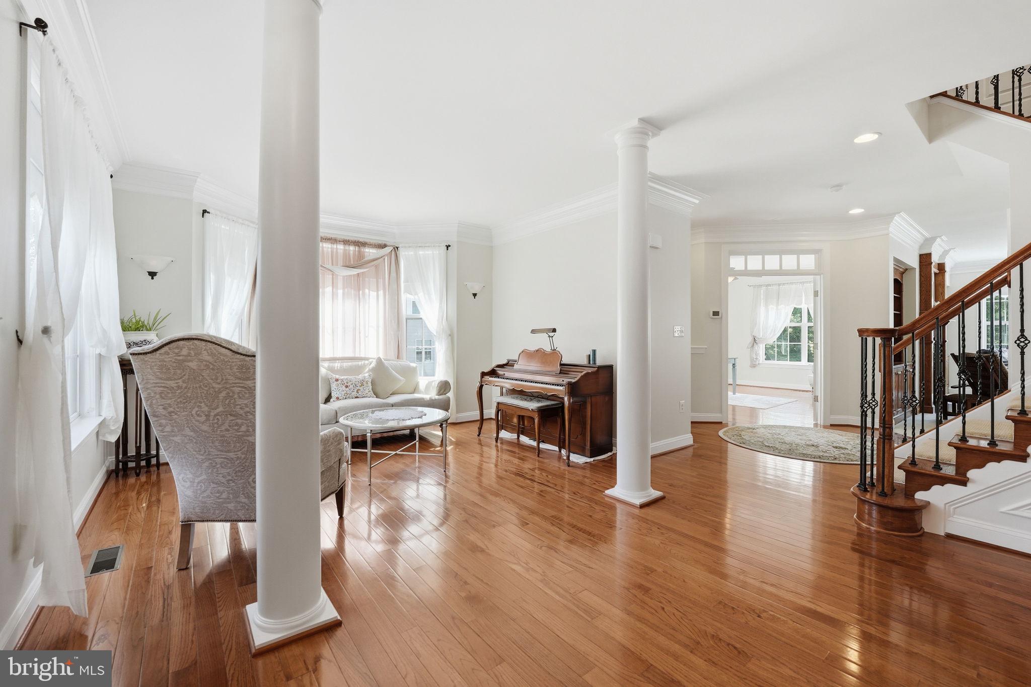 13060 Queen Chapel Road Woodbridge, VA 22193 - Photo 4 of 77 Gleaming Hardwood Floors