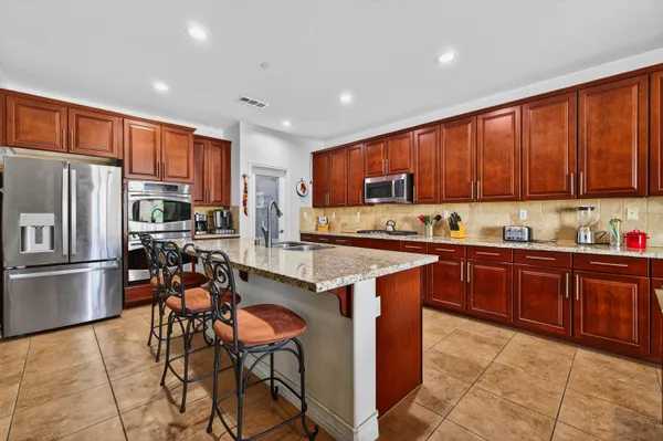 $799,900 | 48117 London Bridge Place, Indio, CA 92201