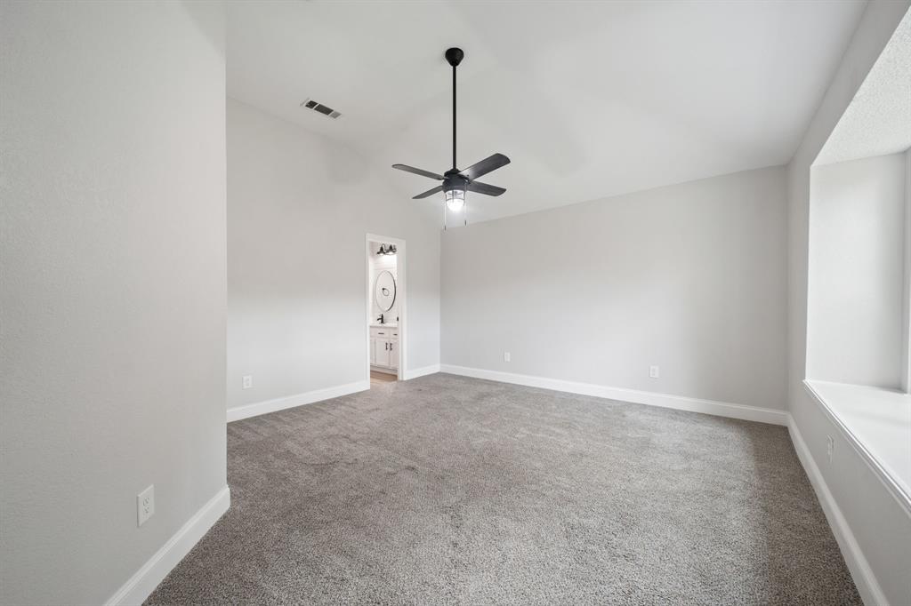 310 Valley Spring Drive Arlington, TX 76018 - Photo 13 of 24