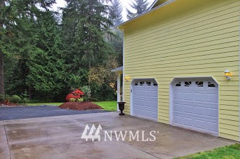 24337 Stottlemeyer Road Northeast Poulsbo, WA 98370 - Photo 6 of 24 Gallery Image 6