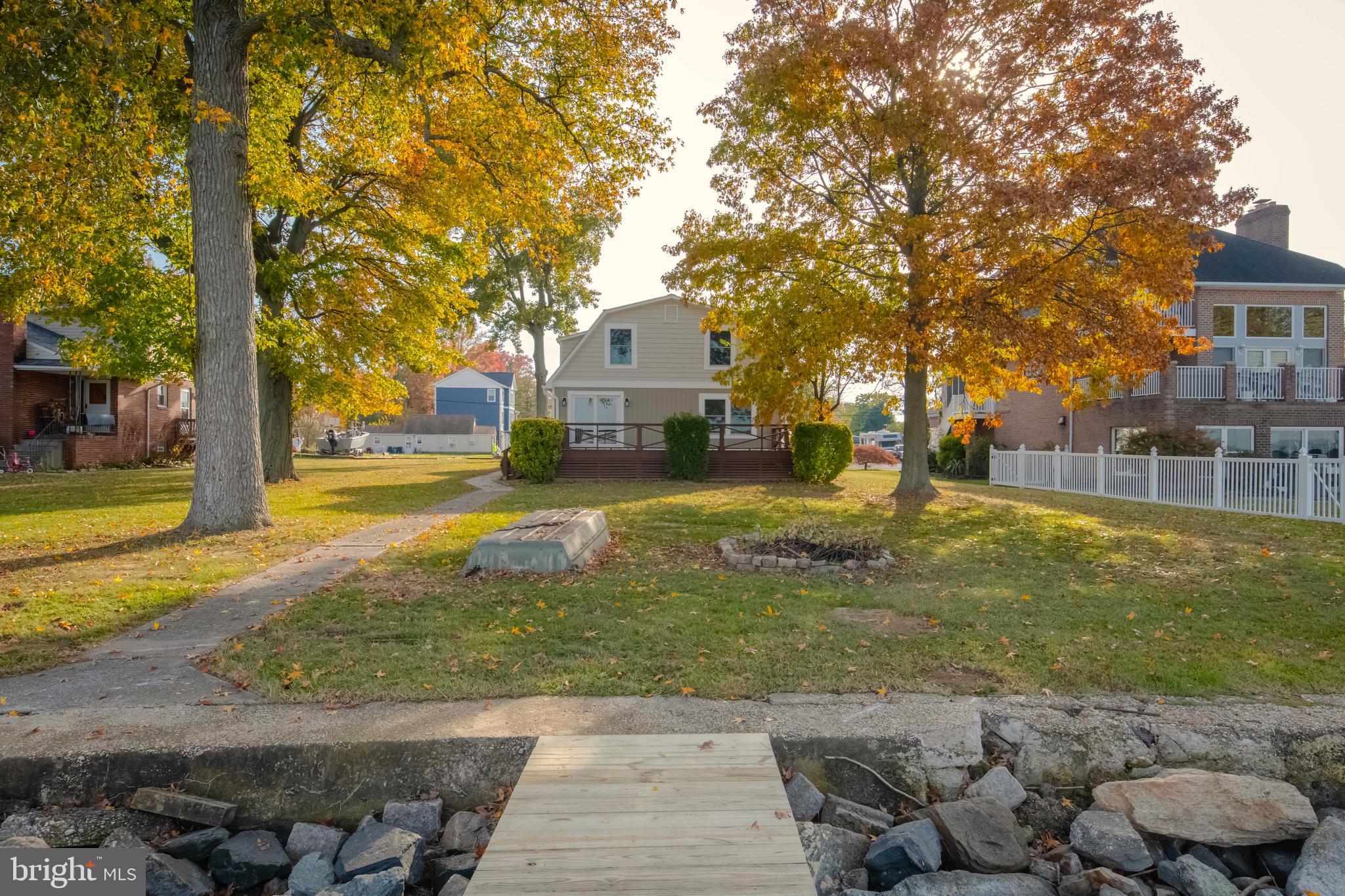 7615 Chesapeake Drive Sparrows Point, MD 21219 - Photo 4 of 38