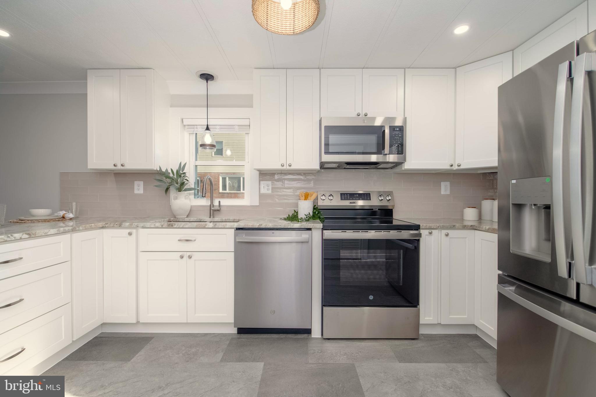 7615 Chesapeake Drive Sparrows Point, MD 21219 - Photo 10 of 38