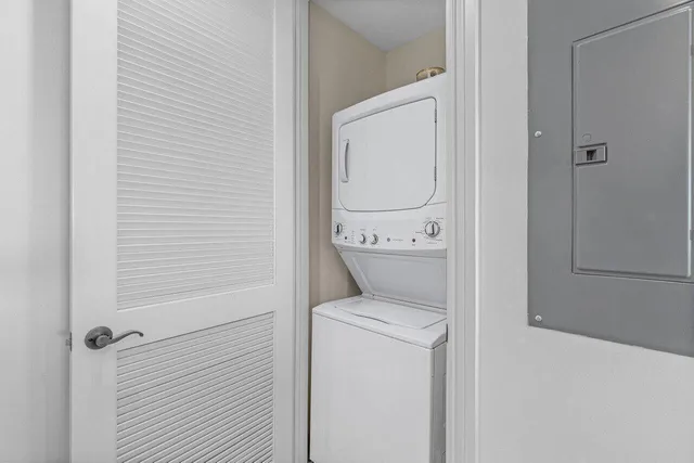 $3,450 | 200 Northeast 2nd Avenue, Unit 401, Delray Beach, FL 33444