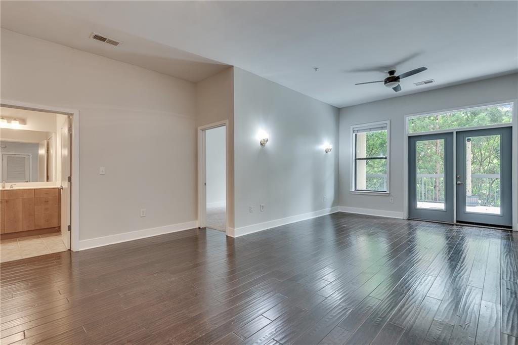 425 Chapel Street Southwest, Unit 2107 Atlanta, GA 30313 - Photo 6 of 43