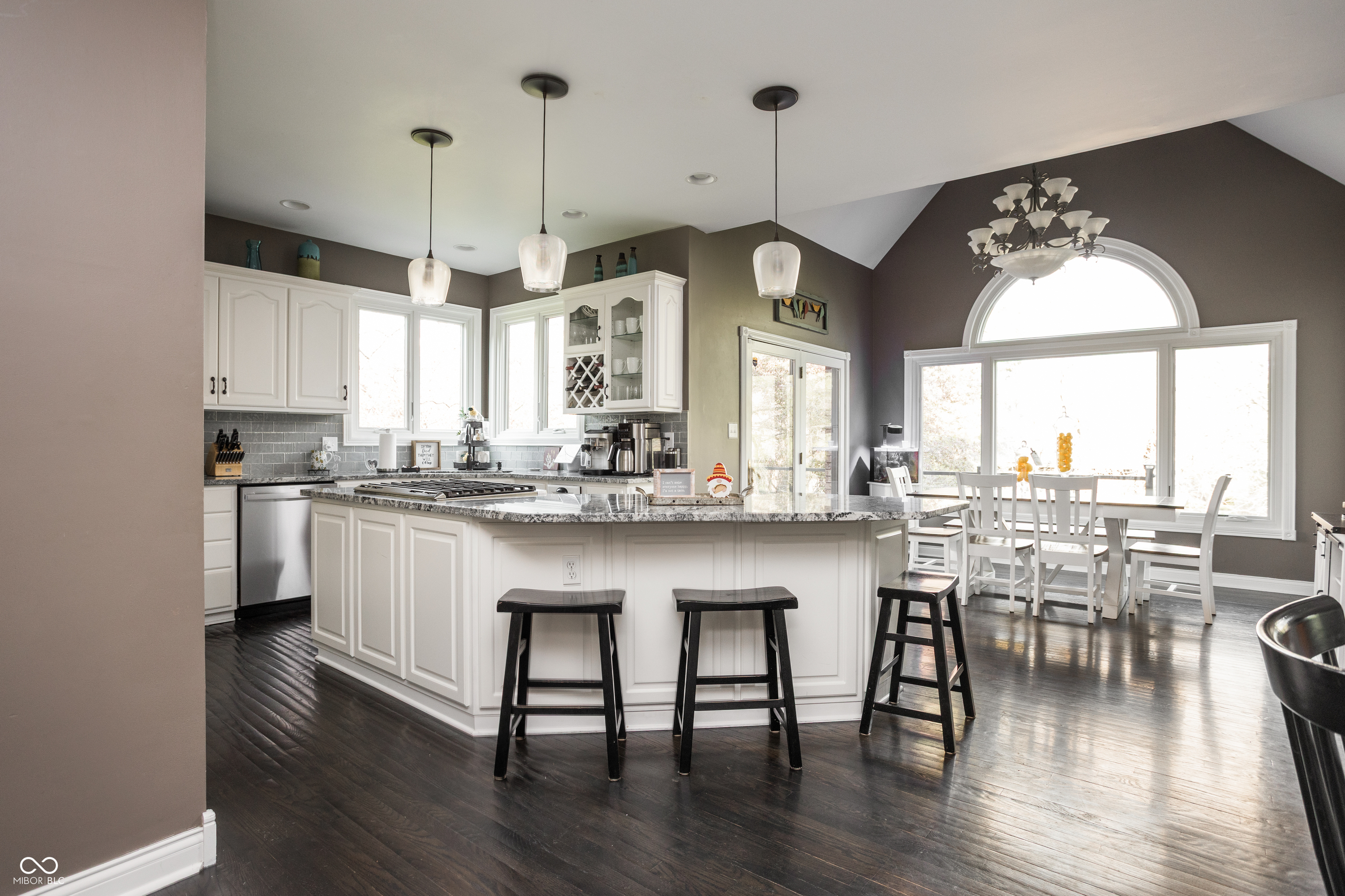 9904 Oak Ridge Drive Zionsville, IN 46077 - Photo 15 of 86