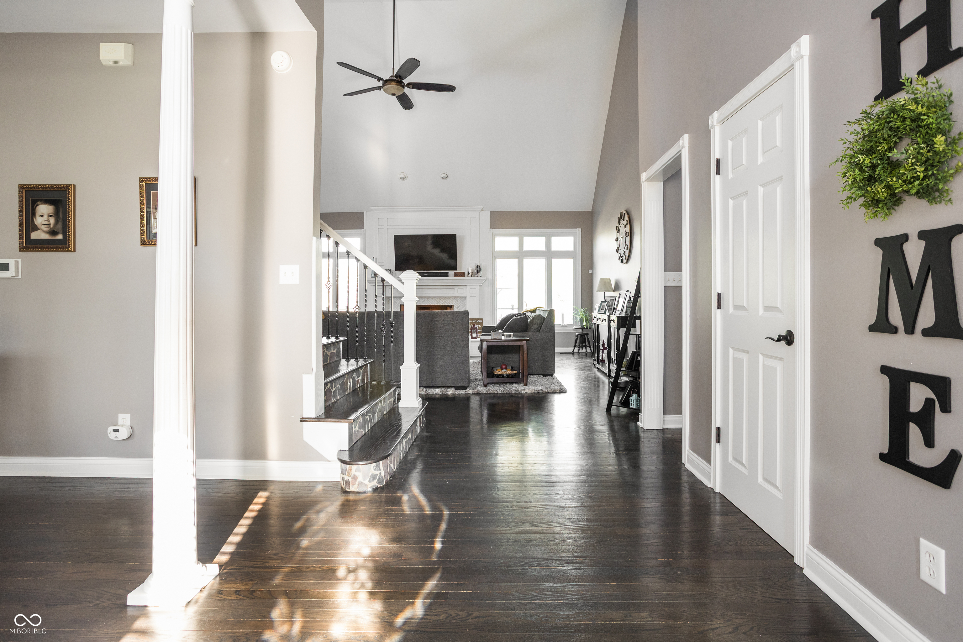 9904 Oak Ridge Drive Zionsville, IN 46077 - Photo 5 of 86