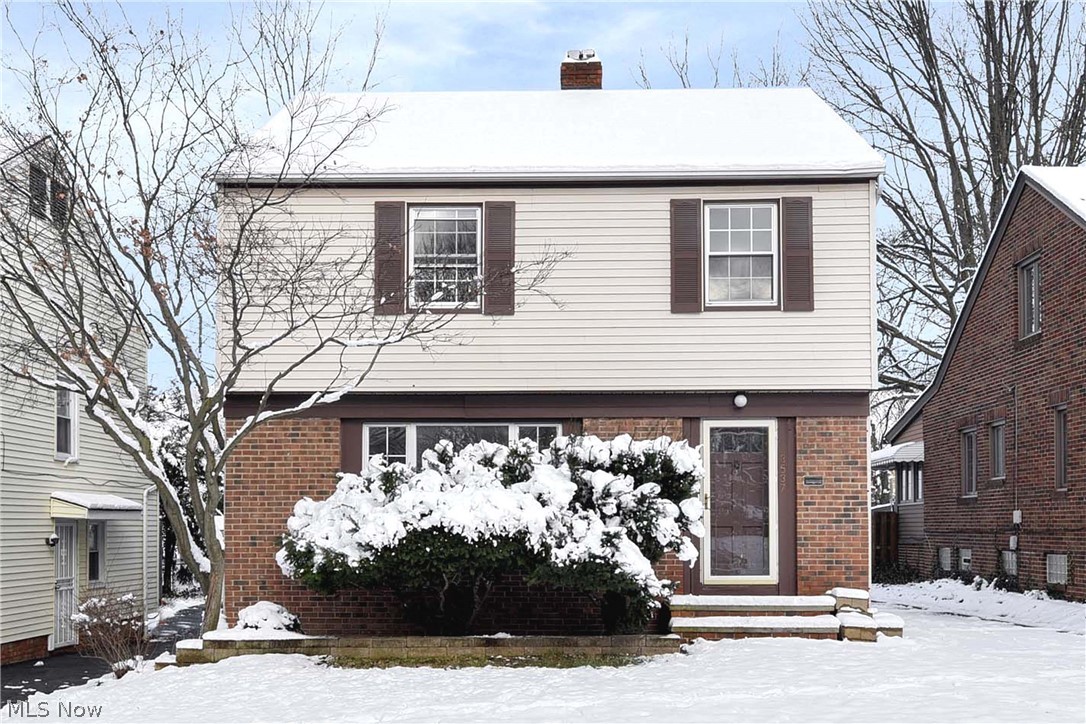 3537 Radcliffe Road Cleveland, OH 44121 - Photo 1 of 27