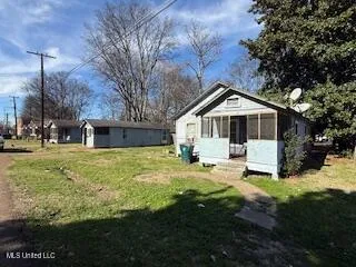 $18,000 | 219 Elm Street, Greenwood, MS 38930