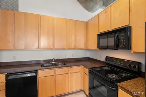 $175,000 | 1511 Locust Street, Unit 604, St. Louis, MO 63103