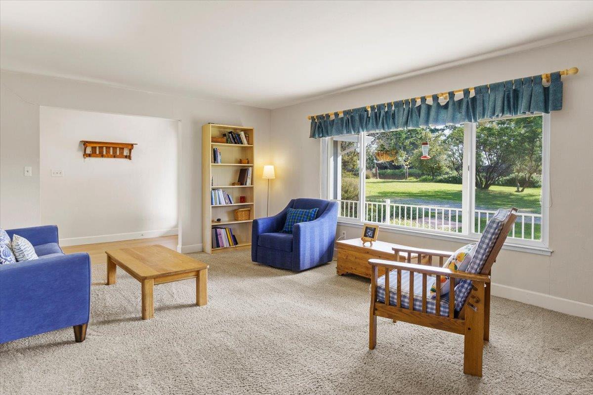 6980 Crystal Boulevard El Dorado, CA 95623 - Photo 29 of 49 a living room with furniture and a window