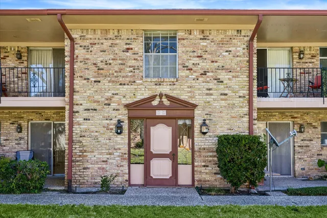 a view of an entryway