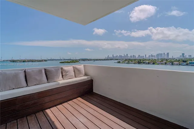a view of a terrace with sky view