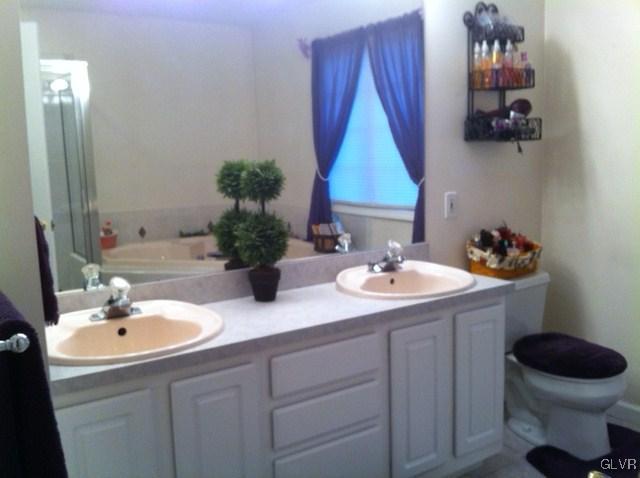 2954 Oakland Road Bethlehem, PA 18017 - Photo 15 of 27 Gallery Image 15