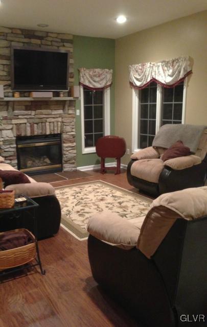 2954 Oakland Road Bethlehem, PA 18017 - Photo 7 of 27 Gallery Image 7