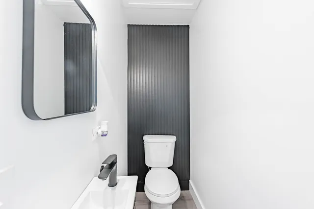 $399,900 | 2N281 Bloomingdale Road, Glendale Heights, IL 60139