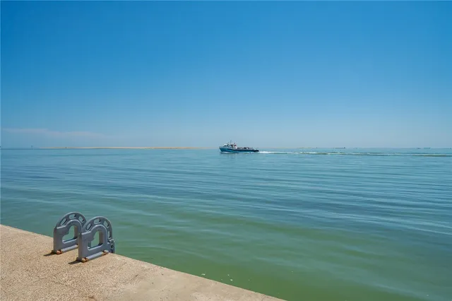 $950,000 | 204 Bayshore Drive, Ingleside, TX 78362