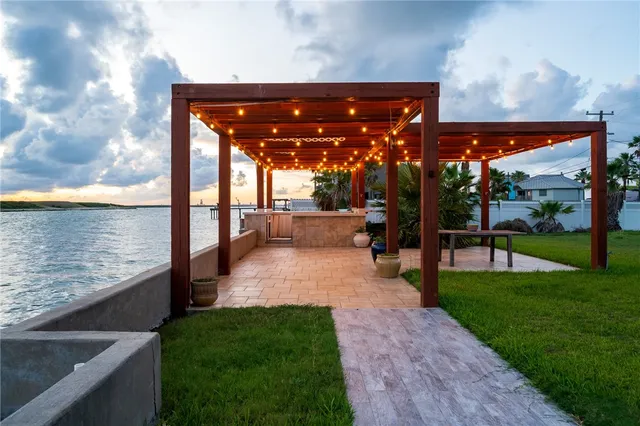 $950,000 | 204 Bayshore Drive, Ingleside, TX 78362