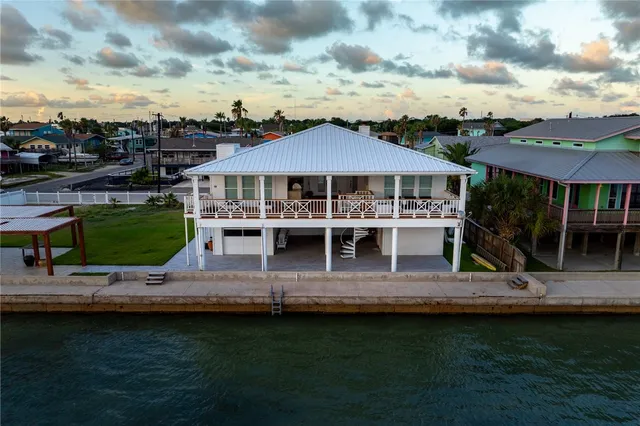 $950,000 | 204 Bayshore Drive, Ingleside, TX 78362