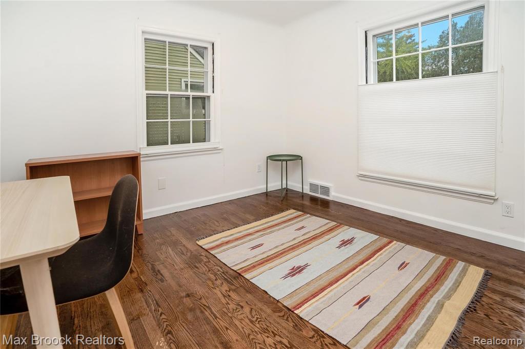 90 Amherst Road Pleasant Ridge, MI 48069 - Photo 16 of 43 Gallery Image 16