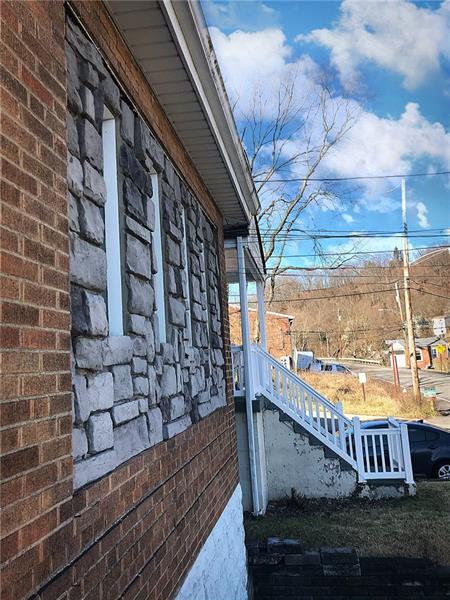 1307 Pine Hollow Road McKees Rocks, PA 15136 - Photo 3 of 19