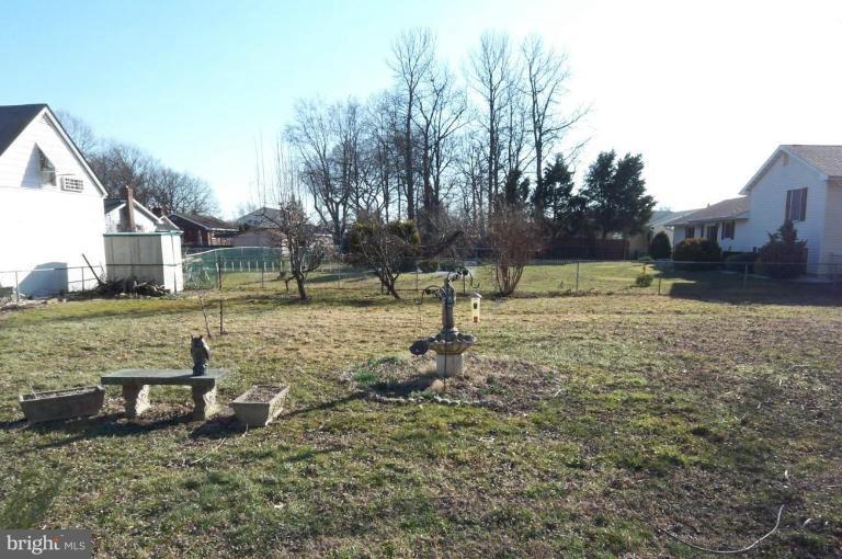 7613 Sparrows Point Boulevard Sparrows Point, MD 21219 - Photo 16 of 18 Nice Yard