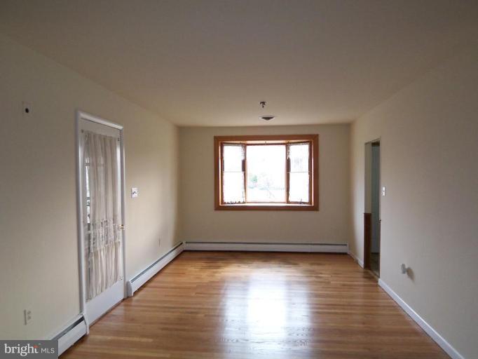 7613 Sparrows Point Boulevard Sparrows Point, MD 21219 - Photo 5 of 18 Dining Room