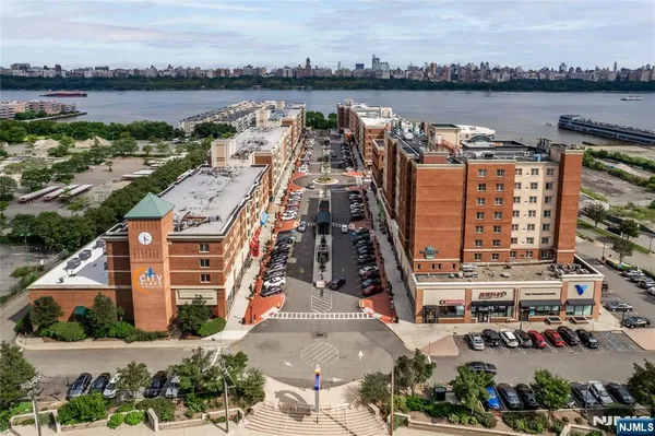 $599,000 | 6404 City Place, Edgewater, NJ 07020