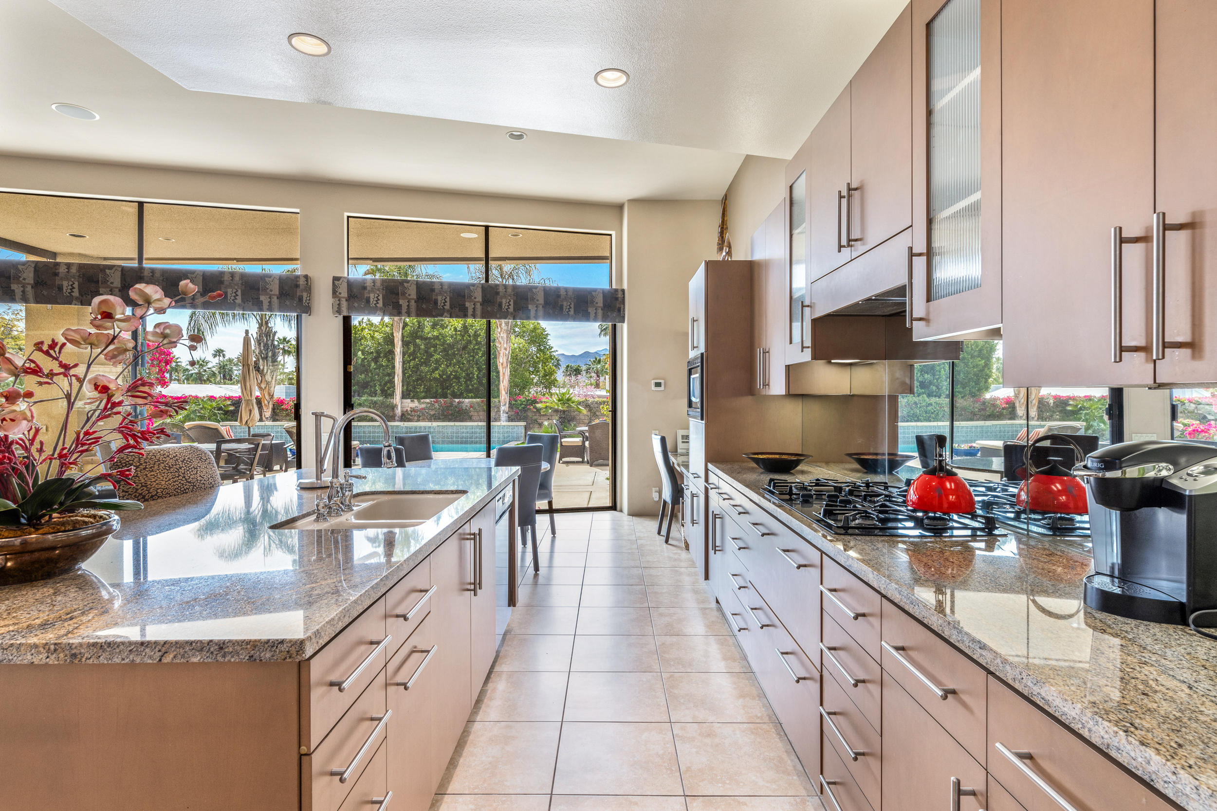 17 Boulder Lane Rancho Mirage, CA 92270 - Photo 3 of 36 068A3360