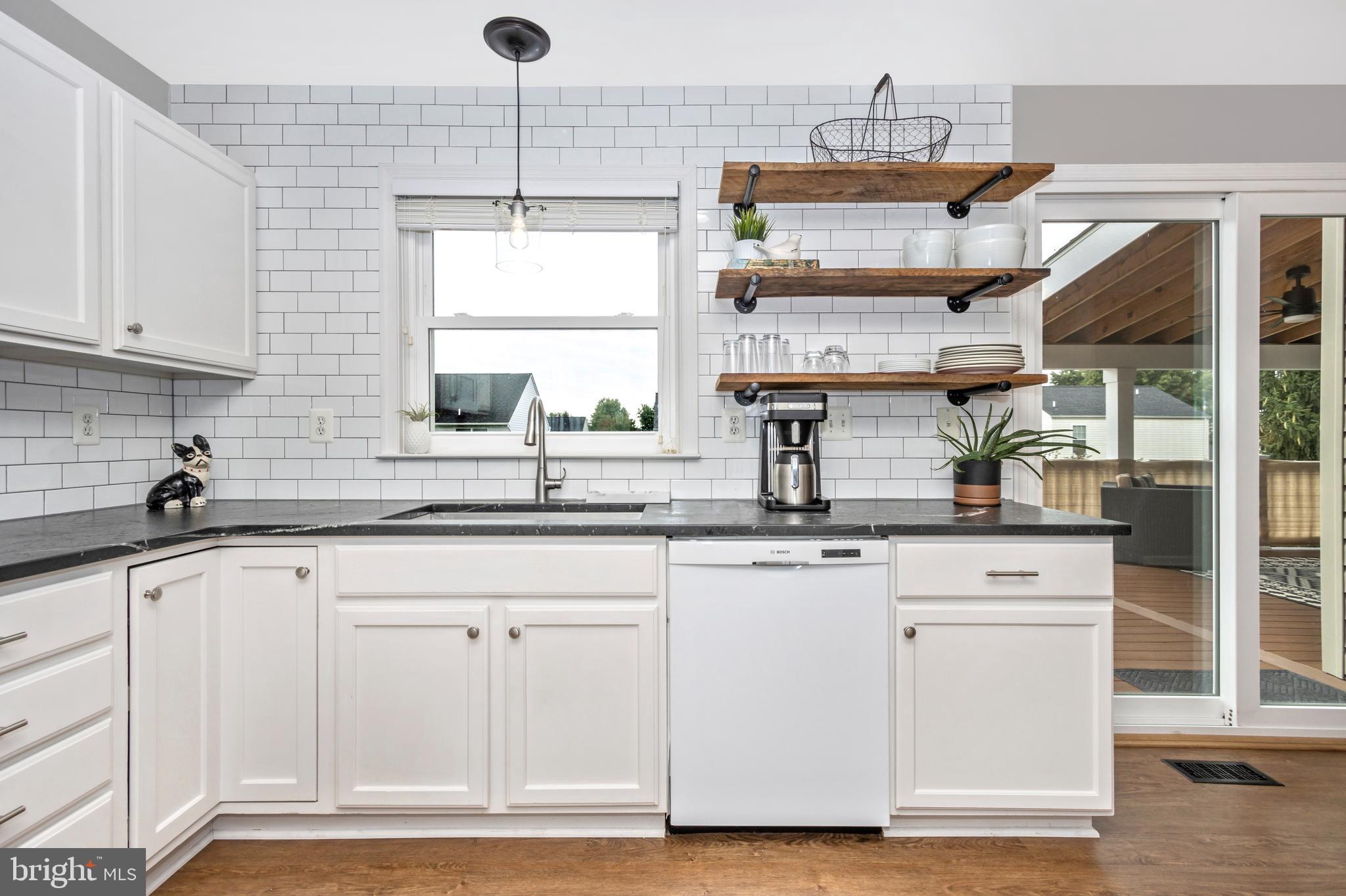 1408 Crossbow Road Mount Airy, MD 21771 - Photo 6 of 52 HUGE sink, Bosh dishwasher, gas stove is a delight
