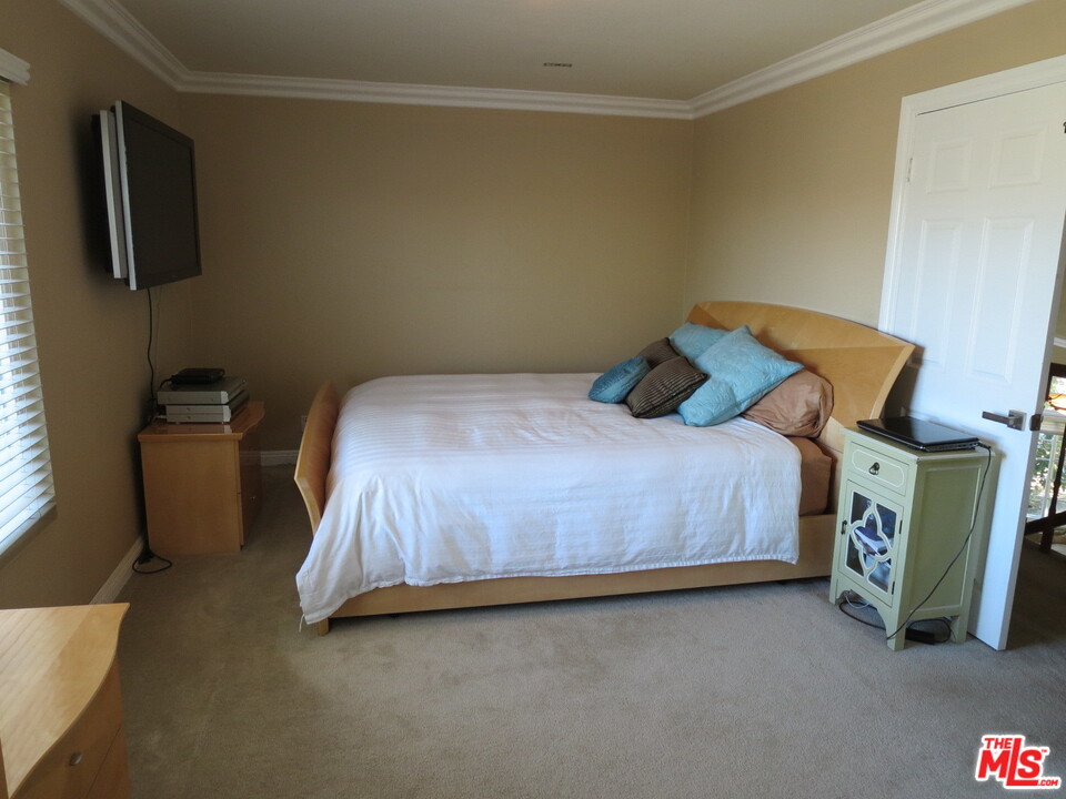7991 East Bauer Road Anaheim, CA 92808 - Photo 12 of 20 Gallery Image 12