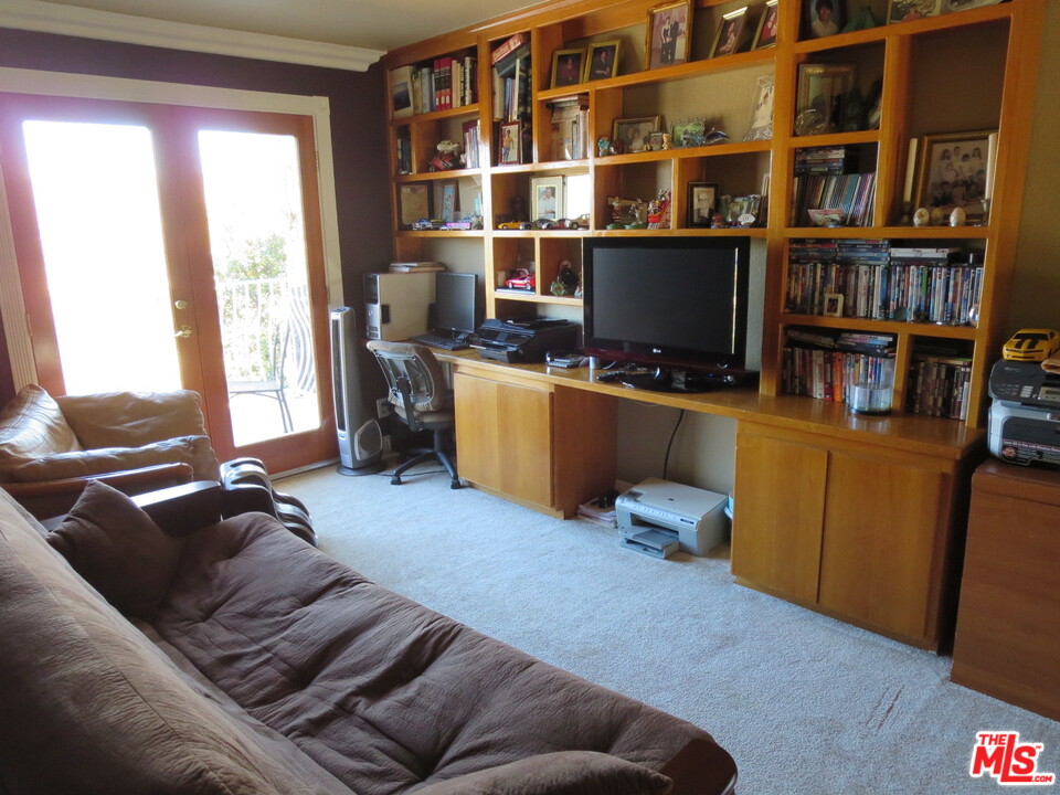 7991 East Bauer Road Anaheim, CA 92808 - Photo 16 of 20 Gallery Image 16