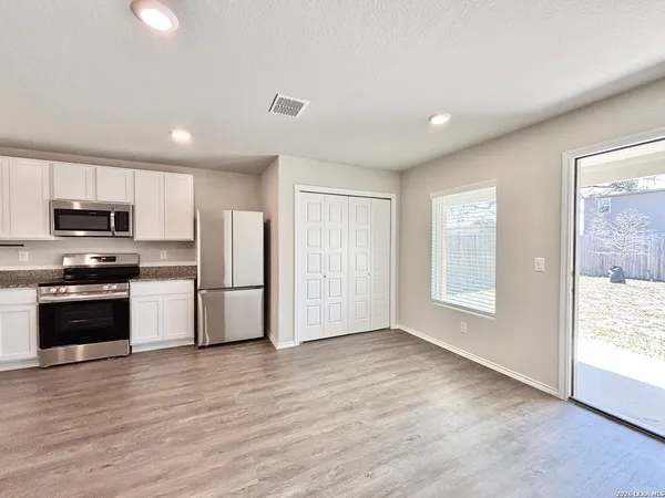 $1,650 | 3518 Strawberry Grove, San Antonio, TX 78264