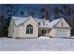 41 Pray Street Rochester, NH 03868 - Photo 2 of 3