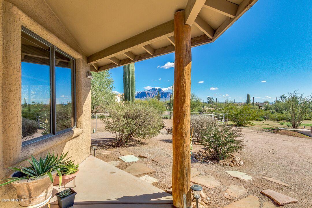 5554 North Arizona Road Apache Junction, AZ 85119 - Photo 4 of 30 Patio Mountain View