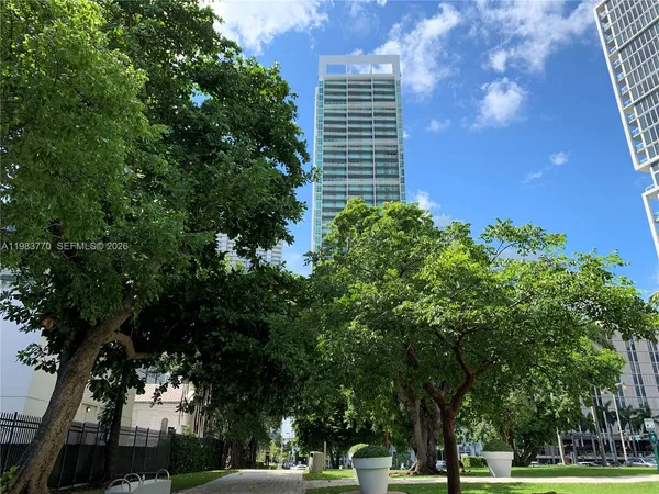 $4,200 | 55 Southeast 6th Street, Unit 2003, Miami, FL 33131