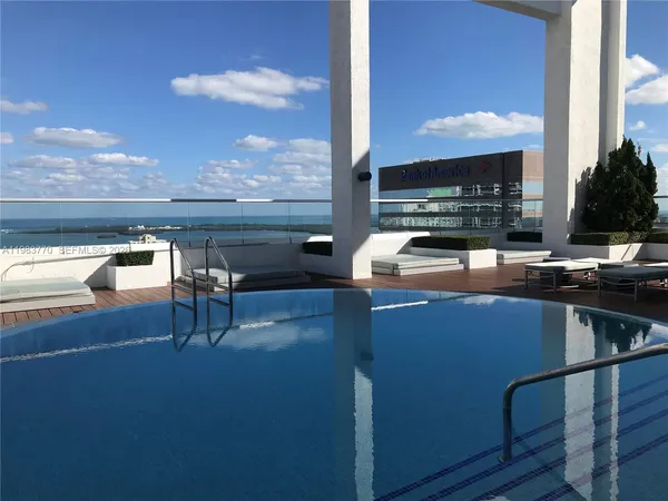 $4,200 | 55 Southeast 6th Street, Unit 2003, Miami, FL 33131